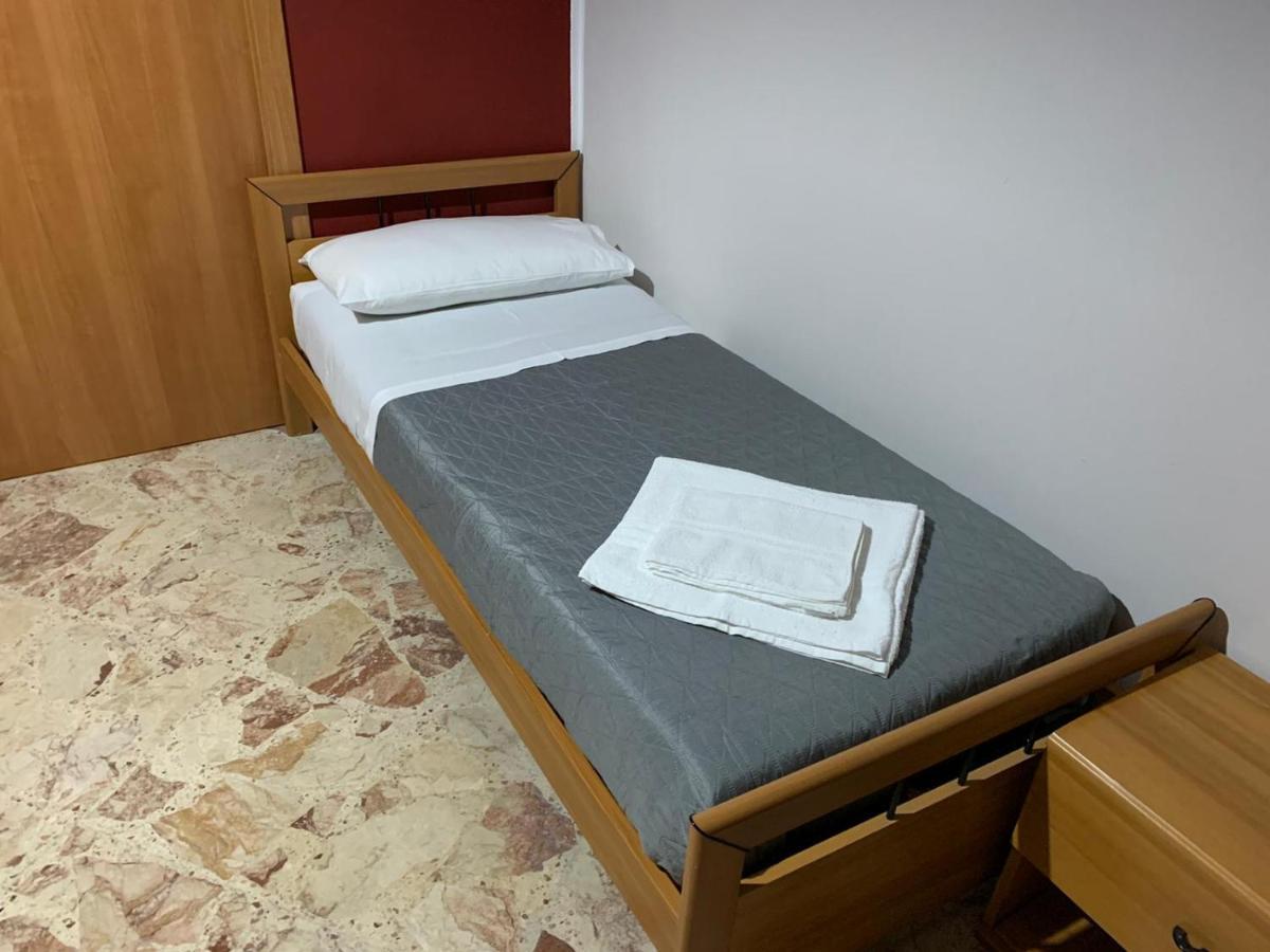 San Mauro CastelverdeCasa Vacanze Linaアパートメント エクステリア 写真