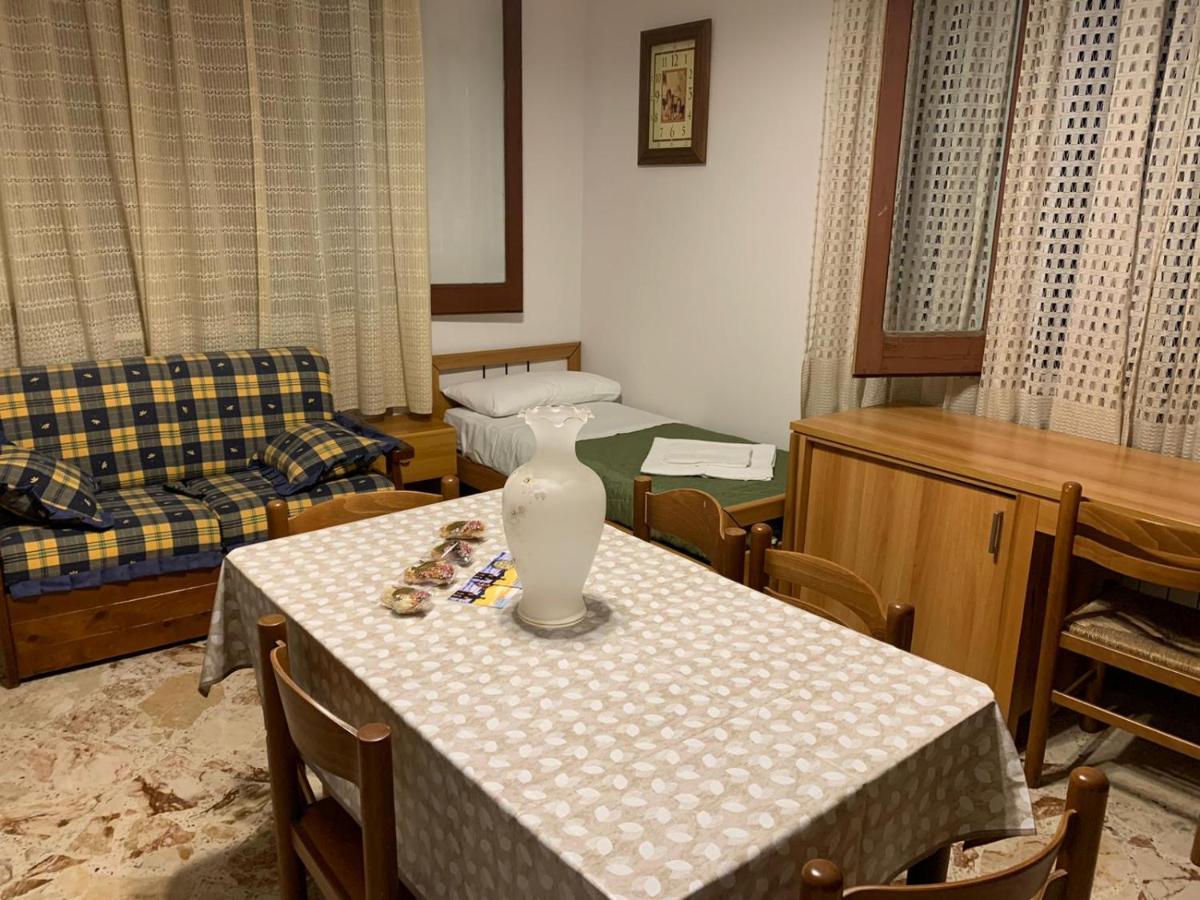 San Mauro CastelverdeCasa Vacanze Linaアパートメント エクステリア 写真