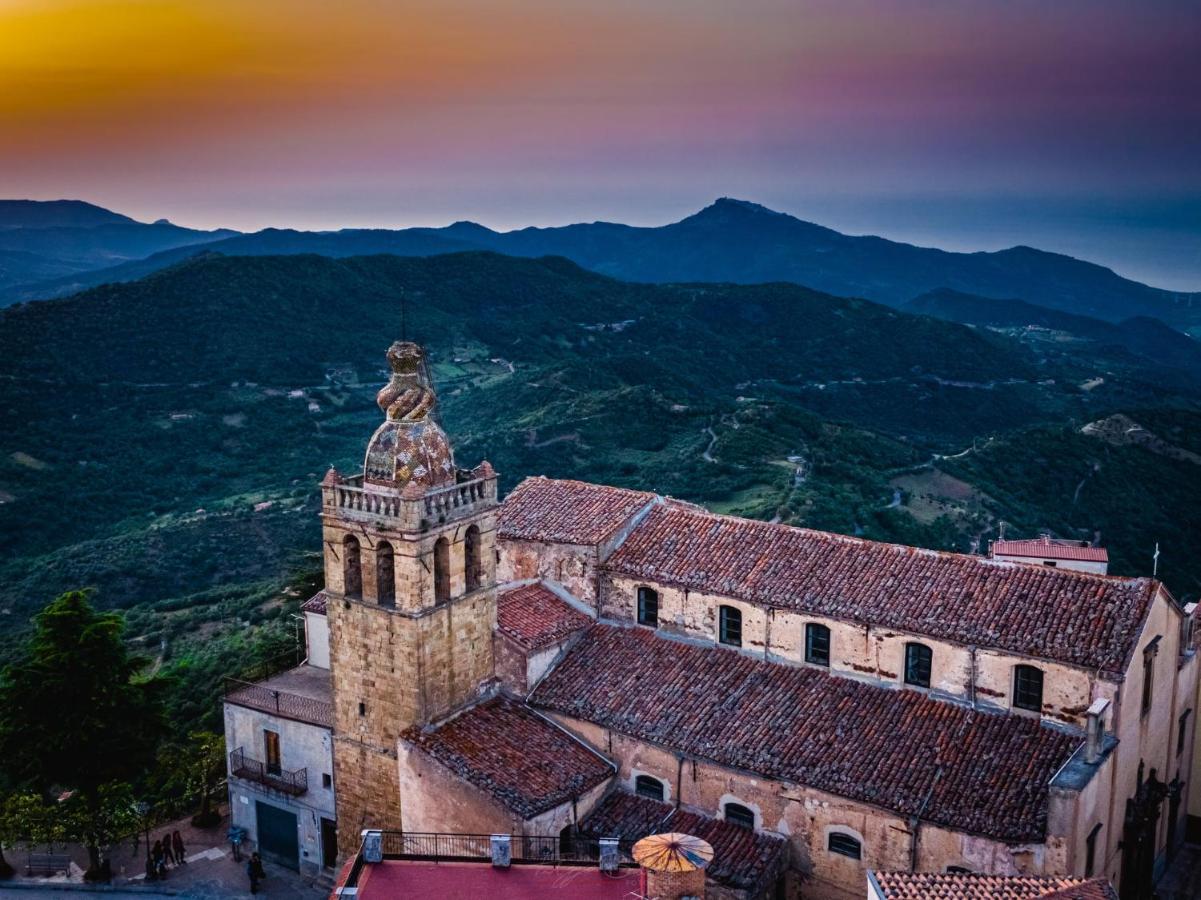 San Mauro CastelverdeCasa Vacanze Linaアパートメント エクステリア 写真